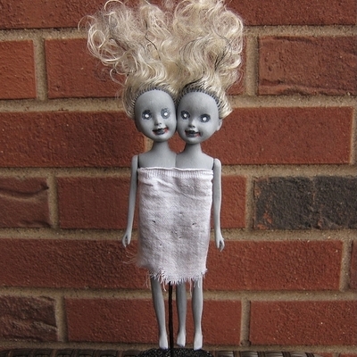 Сиамские близнецы-зомби из кукол Барби (МК)